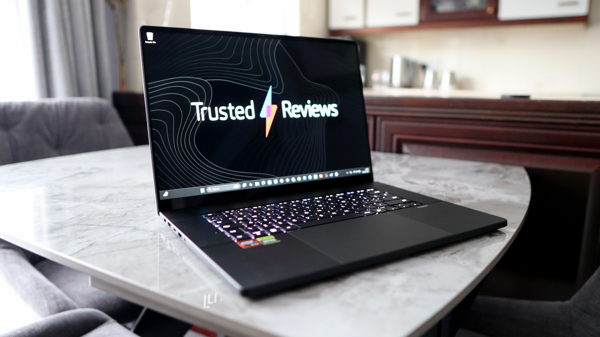 Asus ProArt P16 (4K Lumina Pro OLED) Review