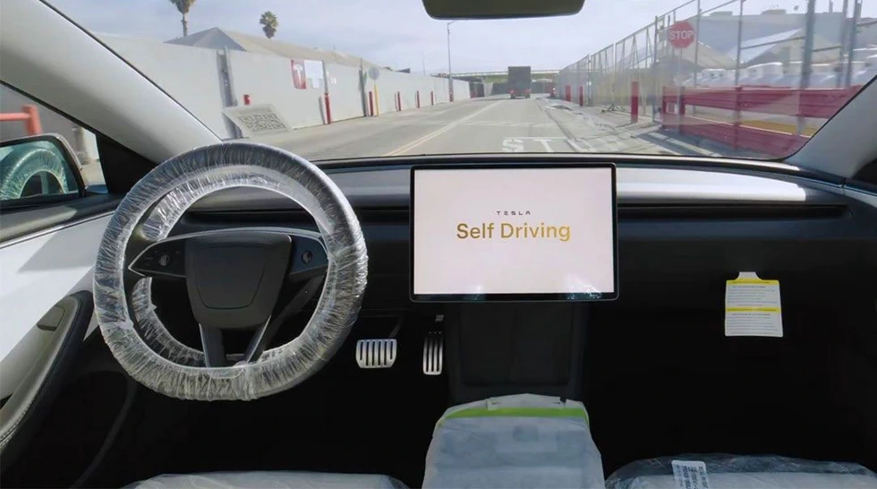 Tesla Driver Claims Autopilot Malfunction in Collision with Police Vehicle