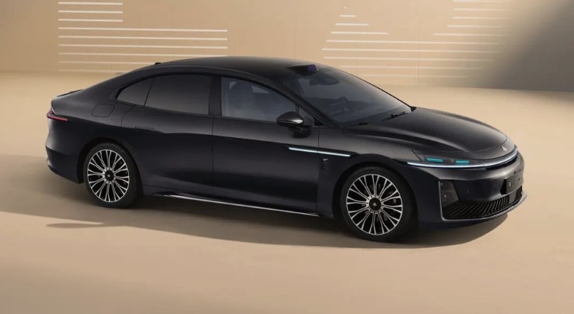 Guangzhou Aion A800 Commences L3 Autopilot Road Test with Huawei乾崑智驾ADS 4