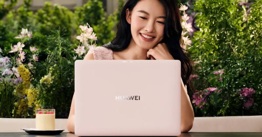Huawei MateBook Pro Debuts in Dawn Pink