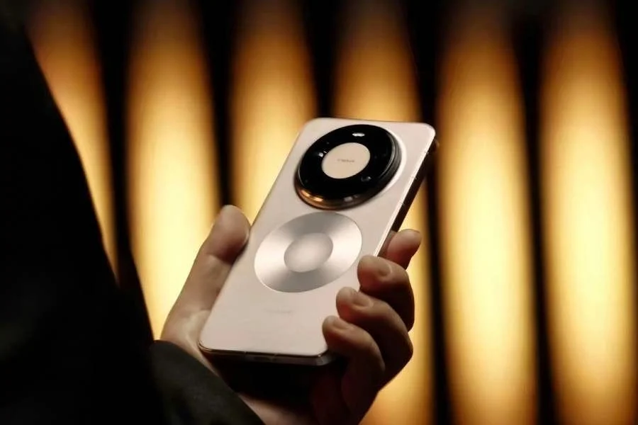 Huawei Mate 80 Series Launches Pre-Orders, Shaking Up the Smartphone Game