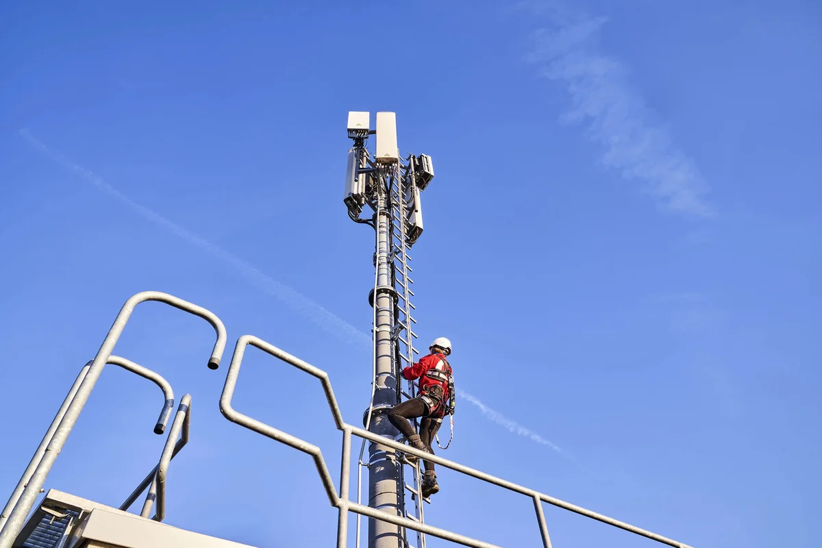 European Union Considers Legal Steps to Remove Huawei and ZTE from 5G Networks