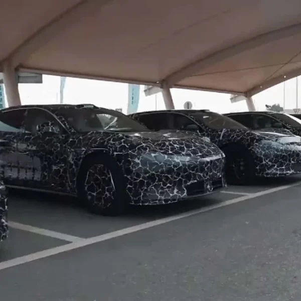 Huawei and GAC’s First Car Takes to the Road!